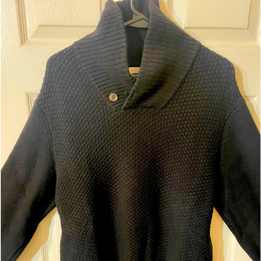 Old Navy Men’s Large Black Sweater